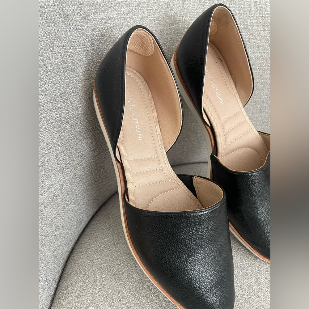 Adrienne Vittadini Latka Flats size 8 1/2 
Excellent condition